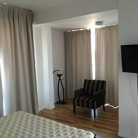 Appartement Caramfil 402 *